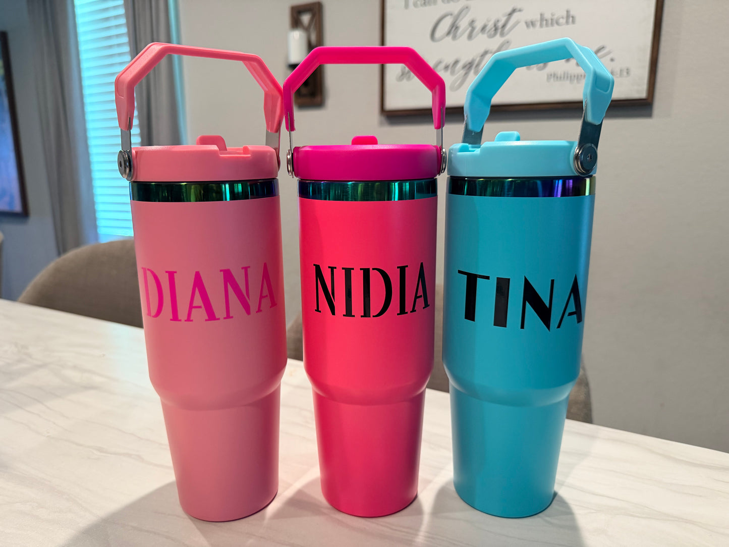 30oz Flip Straw Tumbler